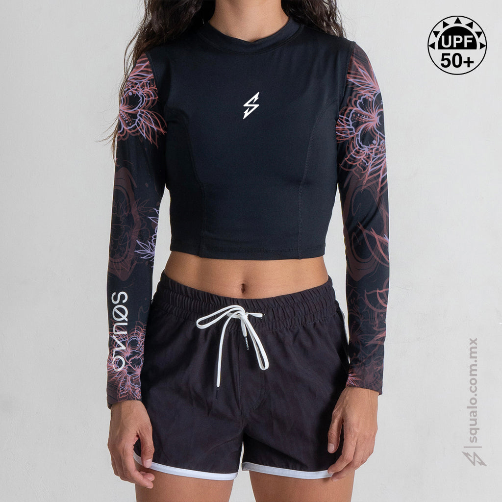 PLAYERA RASHGUARD OMBLIGUERA FLOWA NEGRO