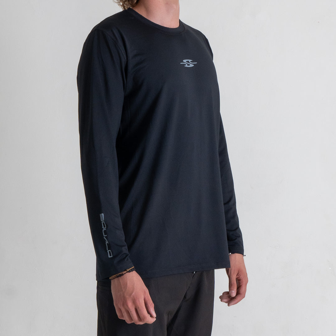 Playera Rashguard Corte Amplio Basika II Negro