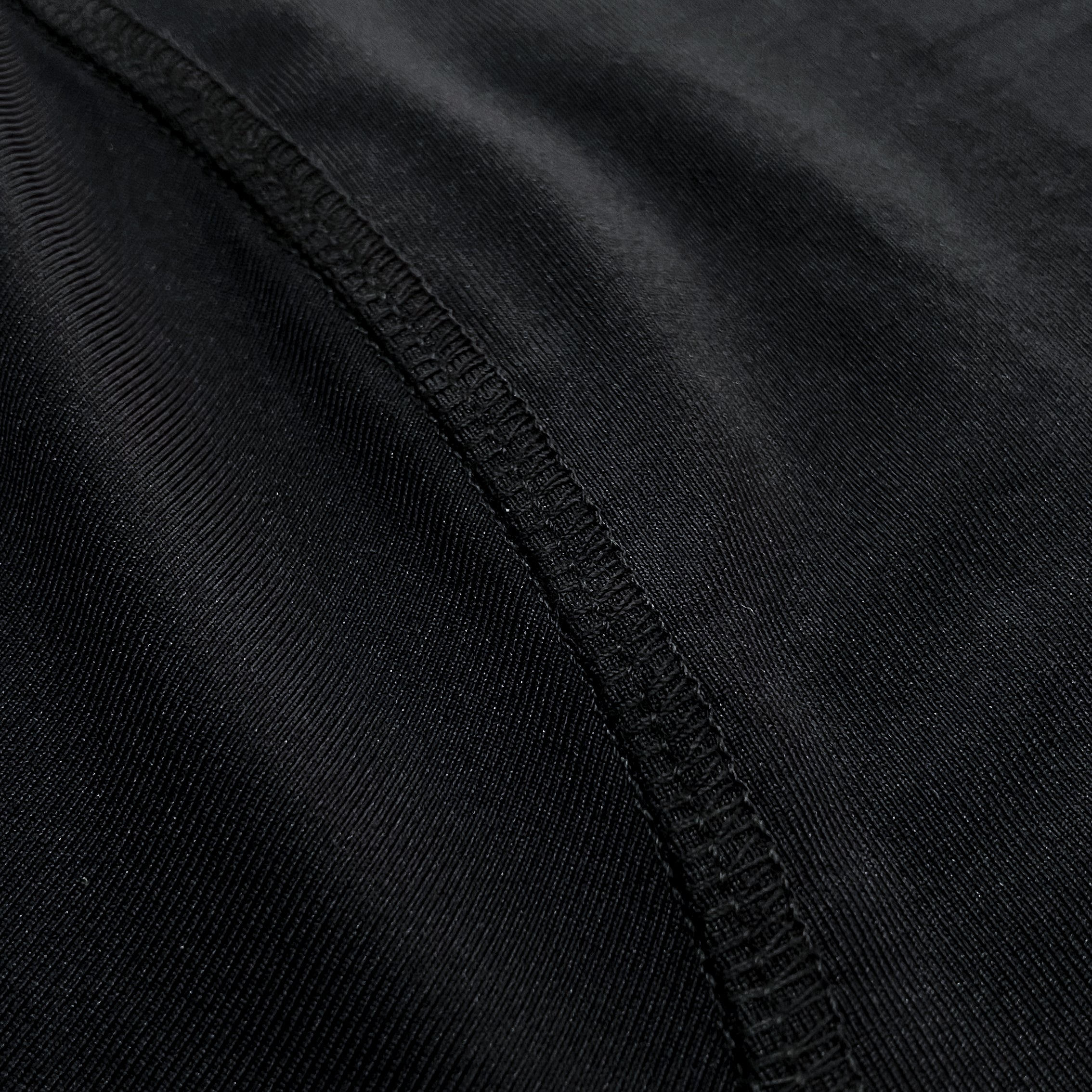 Playera Rashguard Corte Amplio Basika II Negro